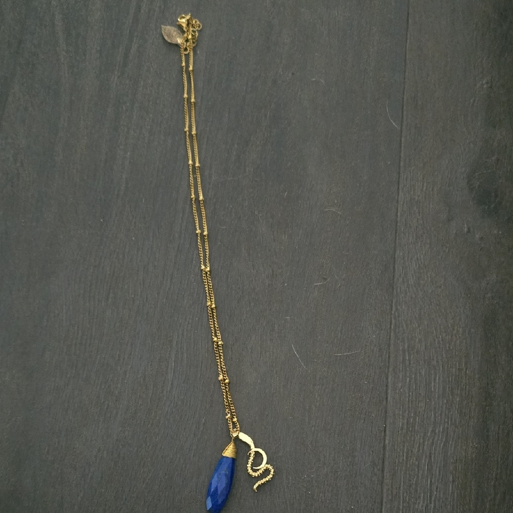 Elegant Gold and Blue Pendant Necklace